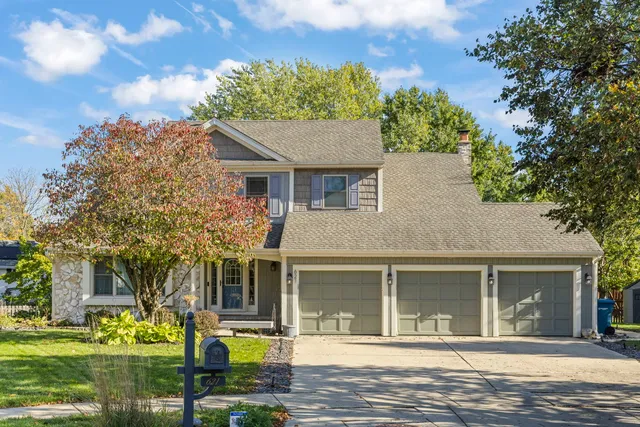 $475,000 | 621 Lindsay Court, West Dundee, IL 60118