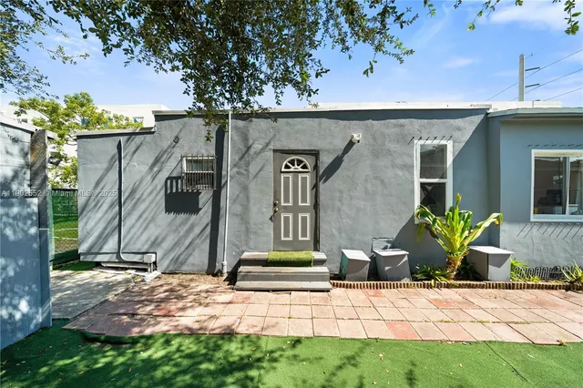 a view of entrance gate of the house