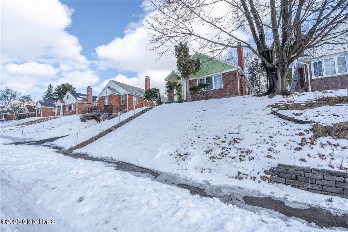 4 Centerview Drive Troy, NY 12180 - Photo 2 of 40 01-4 CENTERVIEW-42