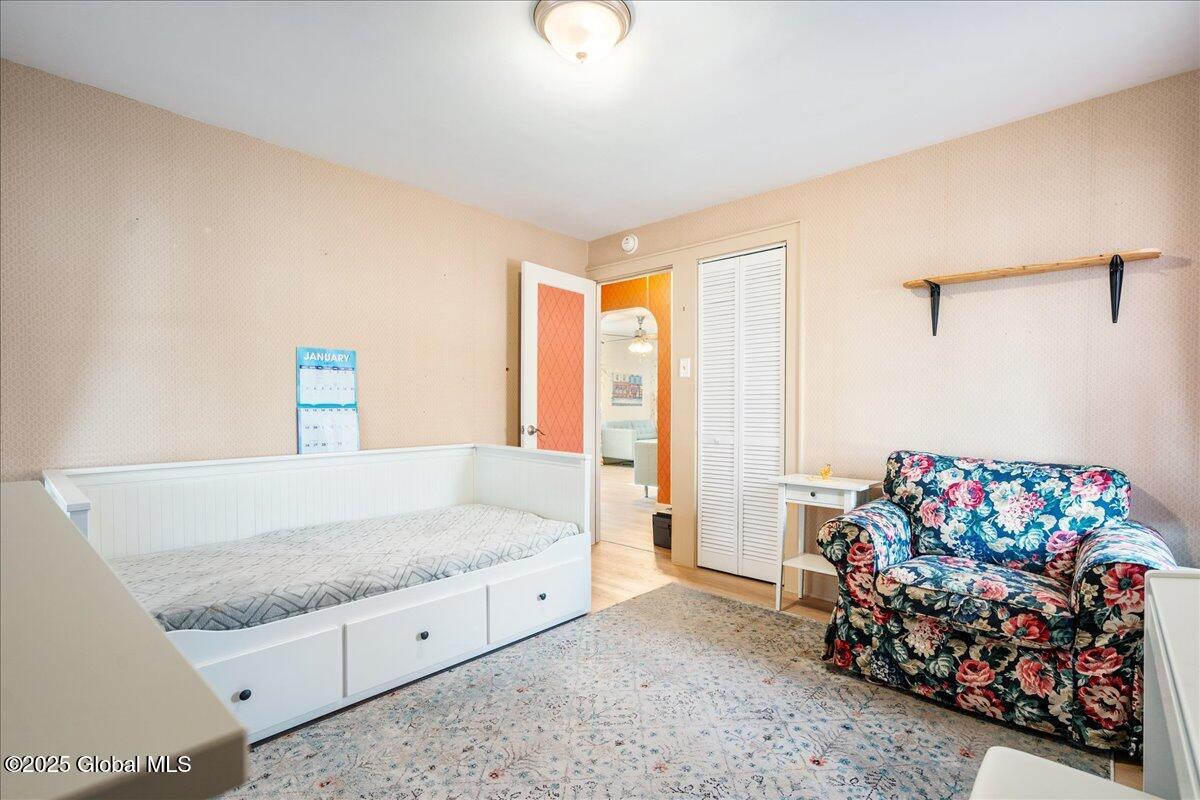 4 Centerview Drive Troy, NY 12180 - Photo 23 of 40 33-4 CENTERVIEW-10