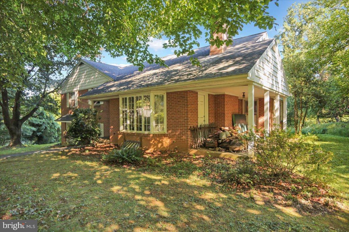 1515 Meadowlark Road Reading, PA 19610 - Photo 3 of 21 Gallery Image 3
