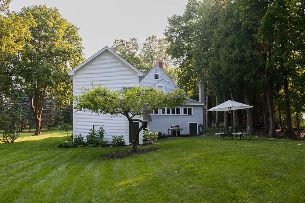 112 Chester Street Chester, NH 03036 - Photo 3 of 39