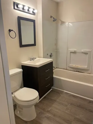 $1,750 | 5 Oliver Street, Unit 1, Southbridge, MA 01550