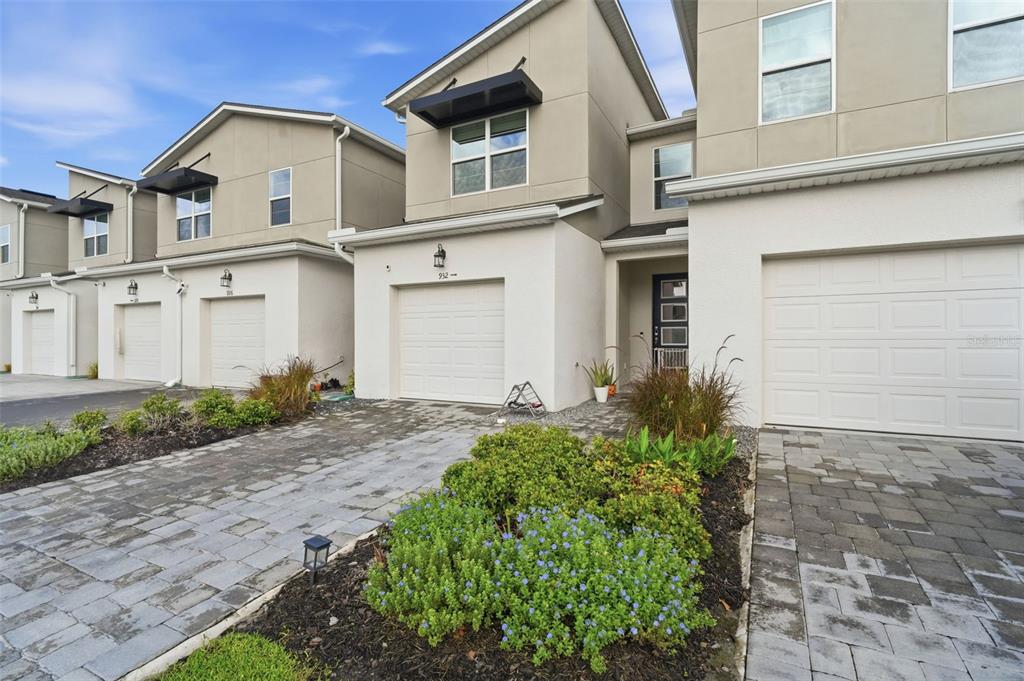932 Spring Palms Loop Orlando, FL 32828 - Photo 2 of 37 Gallery Image 2