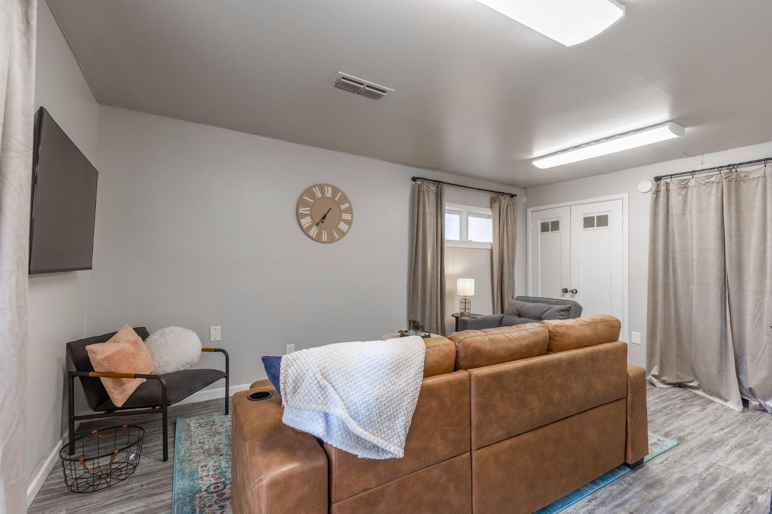 2124 Broadway Street Lubbock, TX 79401 - Photo 4 of 14 a living room with furniture and a window