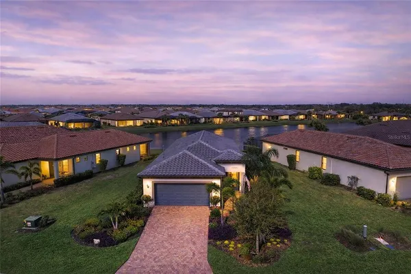 $529,000 | 7575 Summerland Cove, Lakewood Ranch, FL 34202