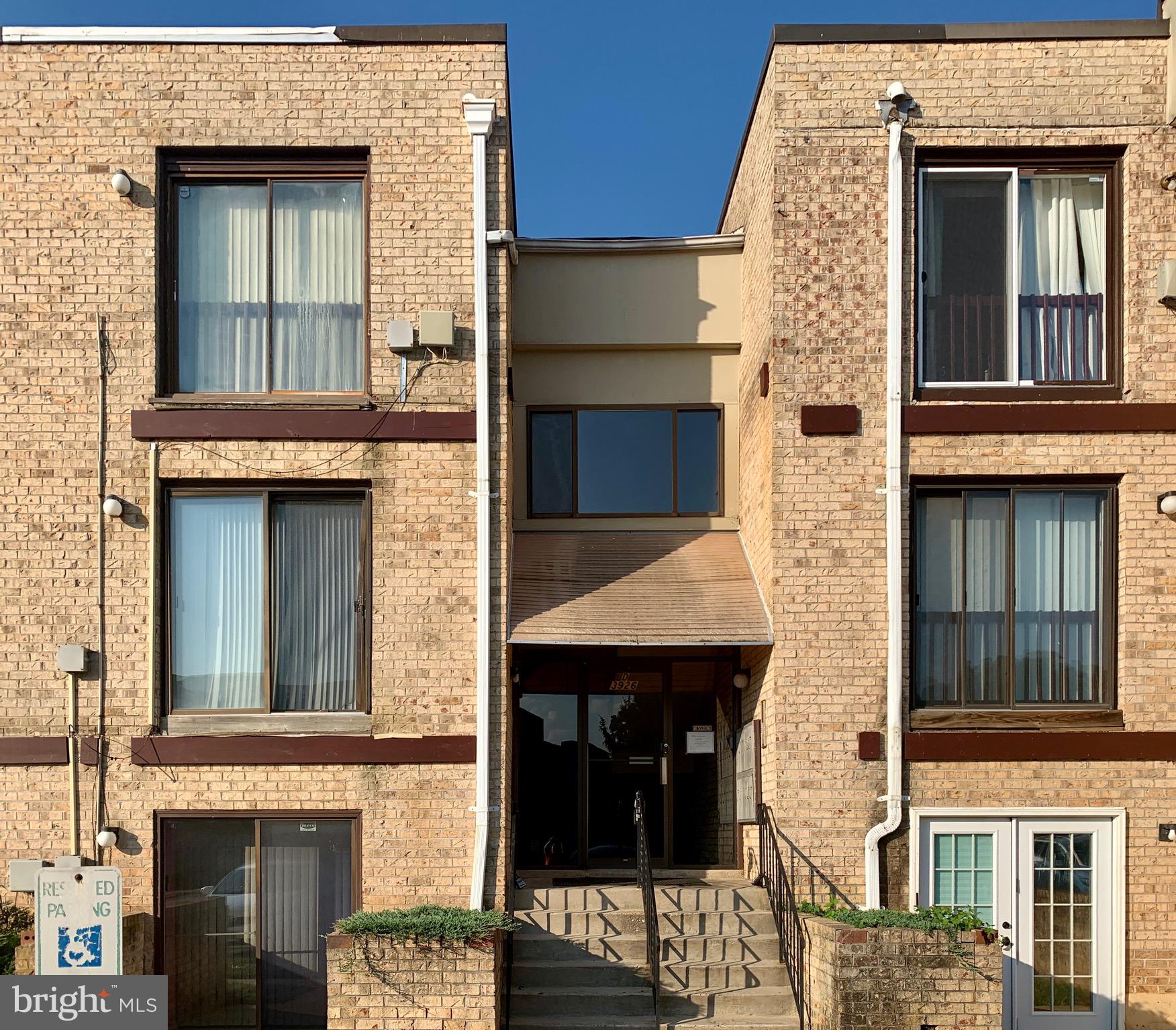 3926 Rolling Rd., Unit 11D Baltimore, MD 21208 - Photo 2 of 22 Nicely refreshed 1BD/1BA Condo in Courthaven!