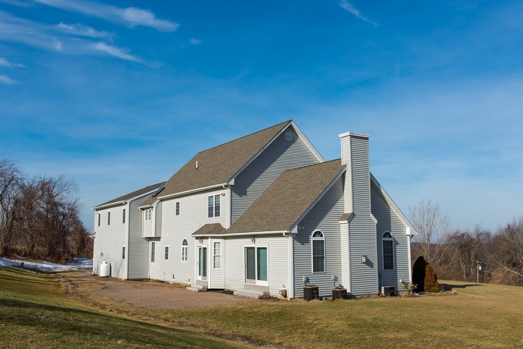 46 Douglas Road Sutton, MA 01590 - Photo 6 of 30