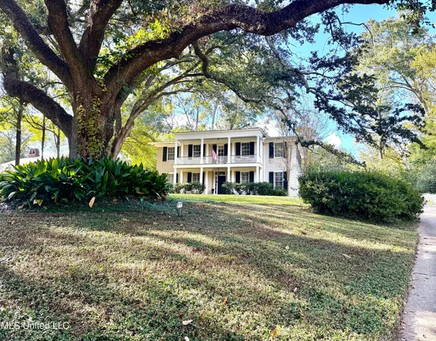 $418,000 | 209 Glenwood Drive, Natchez, MS 39120