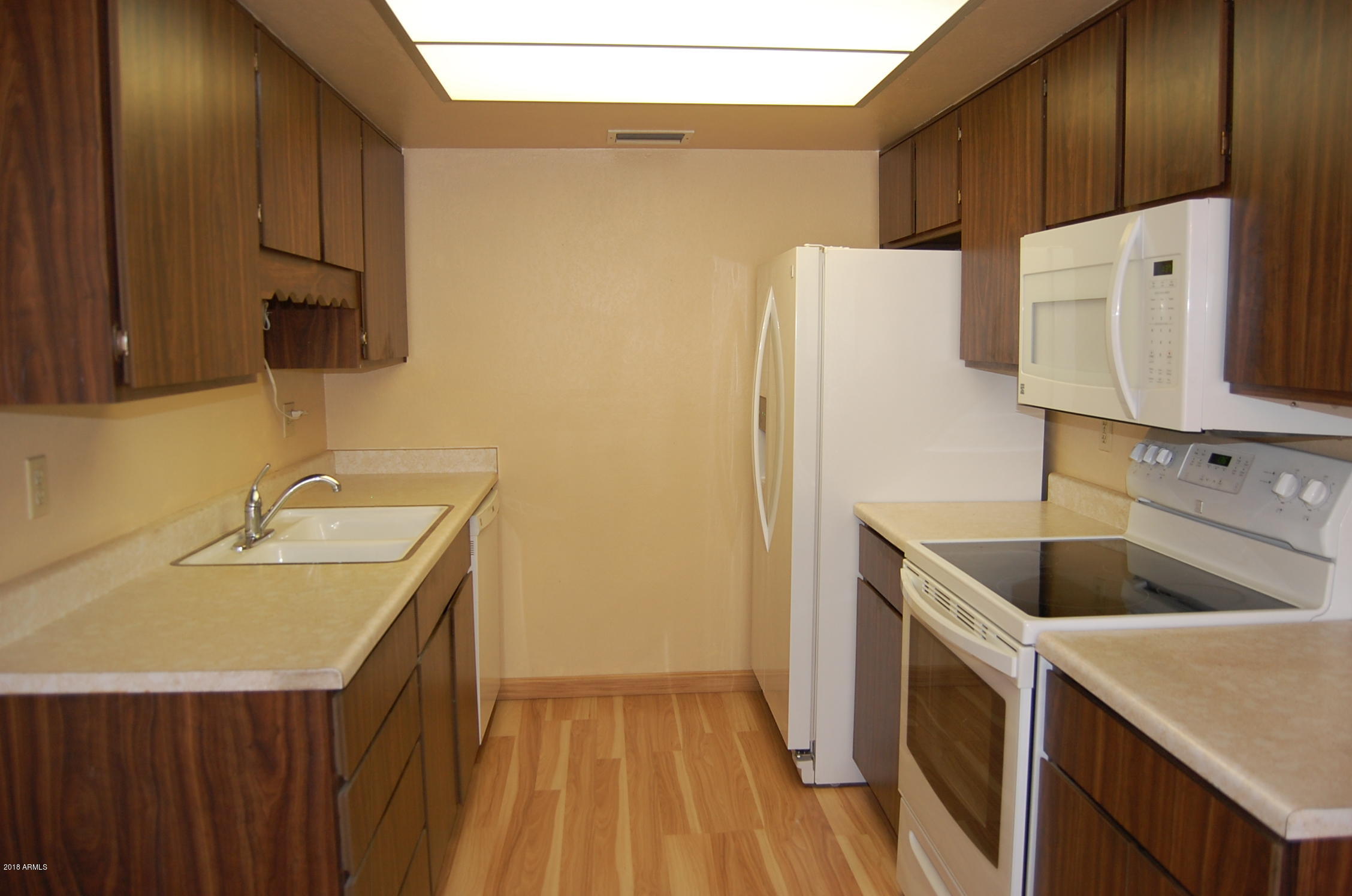 9616 West Mountain View Road, Unit B Peoria, AZ 85345 - Photo 2 of 18 Kitchen