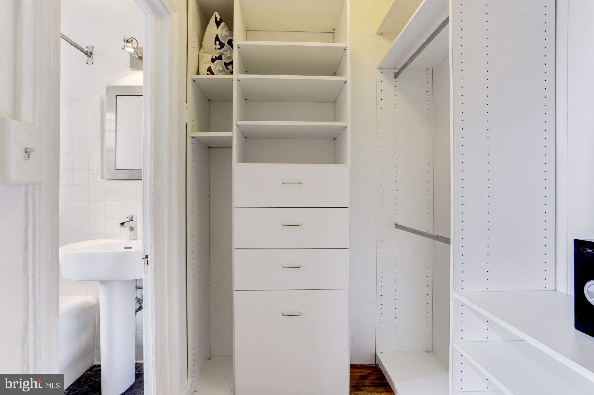 2032 Belmont Road Northwest, Unit 623 Washington, DC 20009 - Photo 36 of 39