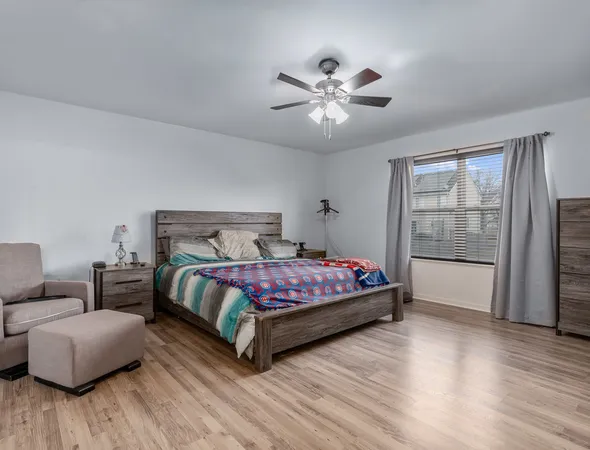 $419,900 | 1802 Oxford Way, Joliet, IL 60431