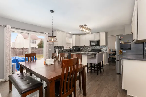 $419,900 | 1802 Oxford Way, Joliet, IL 60431