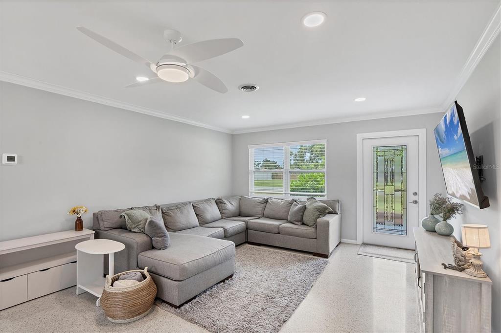 4521 Rainbow Road Venice, FL 34293 - Photo 12 of 49 Gallery Image 12