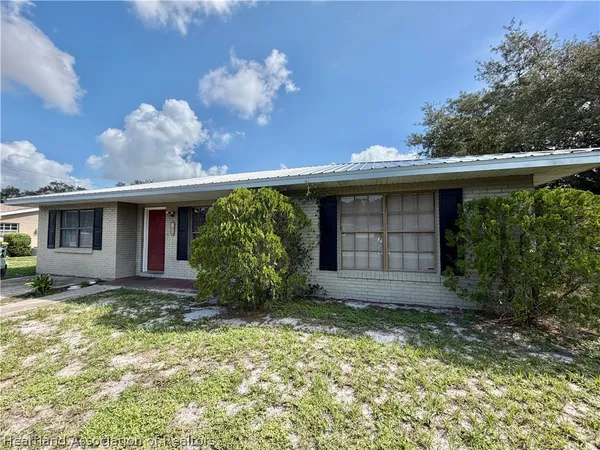 $1,400 | 3824 Citroen Drive, Sebring, FL 33872