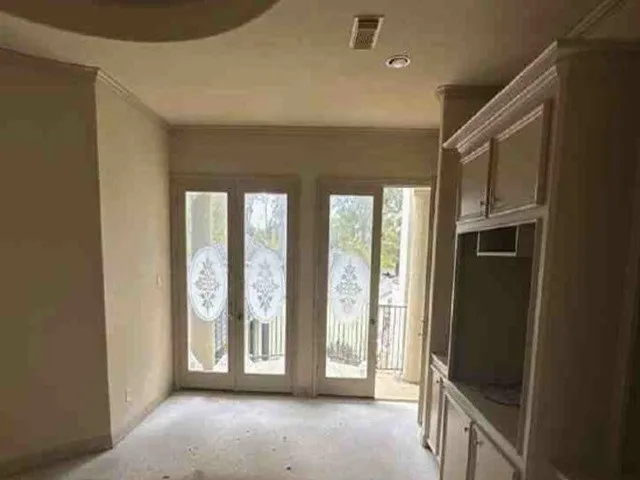 $318,000 | 46 Kingwood Greens Drive, Kingwood, TX 77339