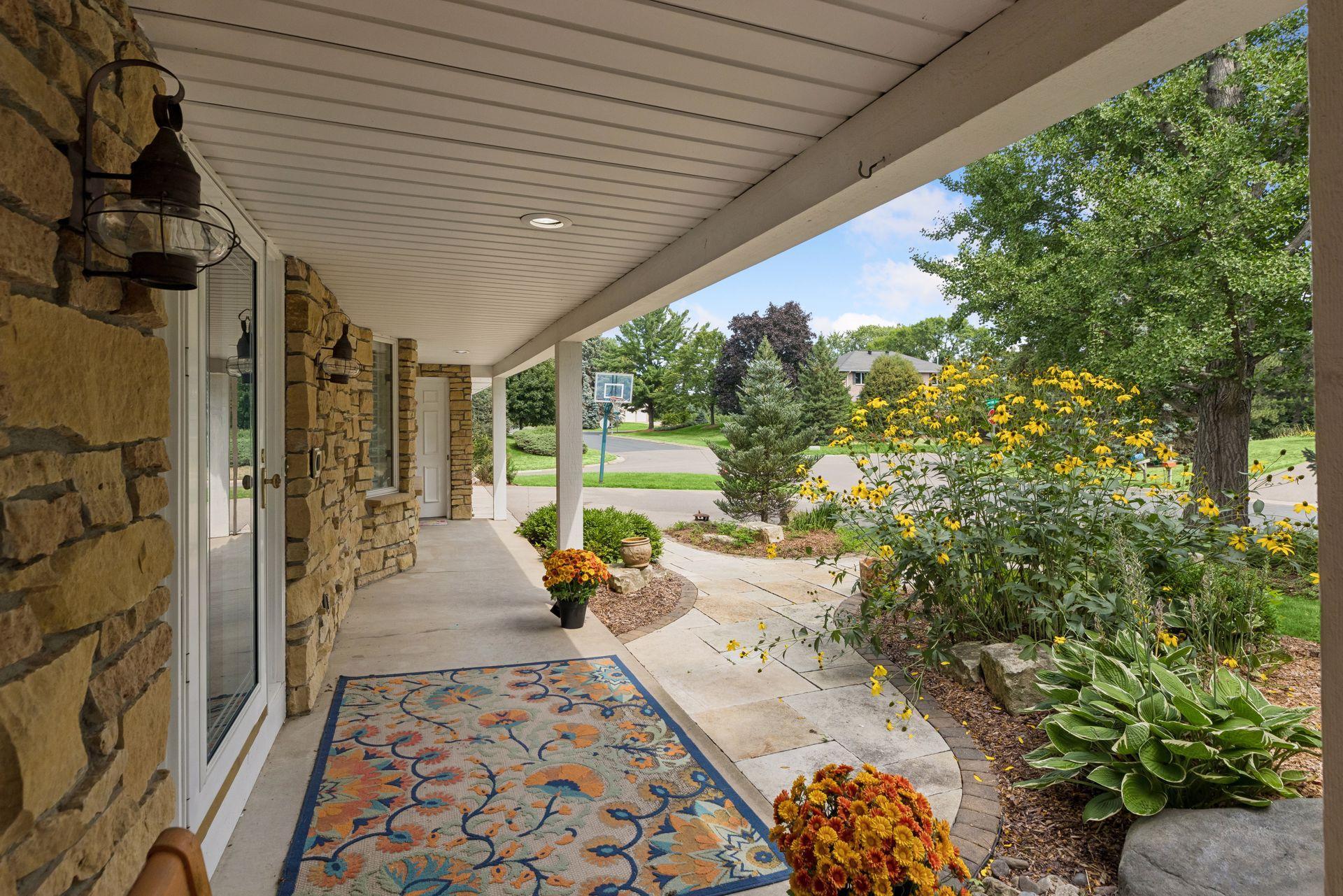 1355 Medora Road Mendota Heights, MN 55118 - Photo 3 of 57 Gallery Image 3