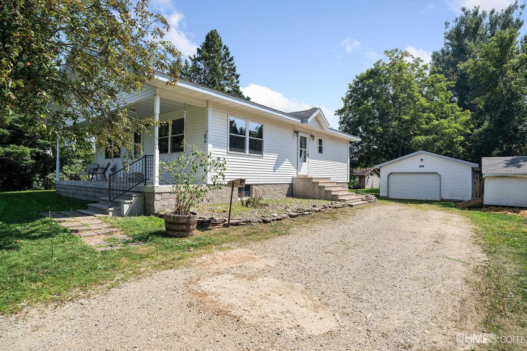 4105 East Maple Ridge 37th Road Rock, MI 49880 - Photo 3 of 33