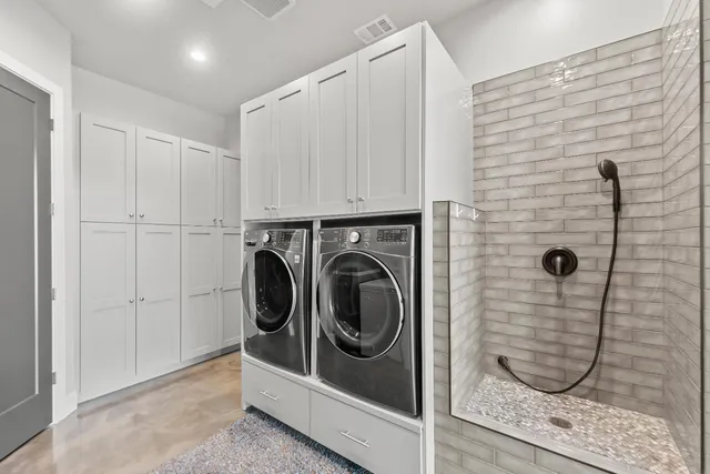 a view of an entryway with front door