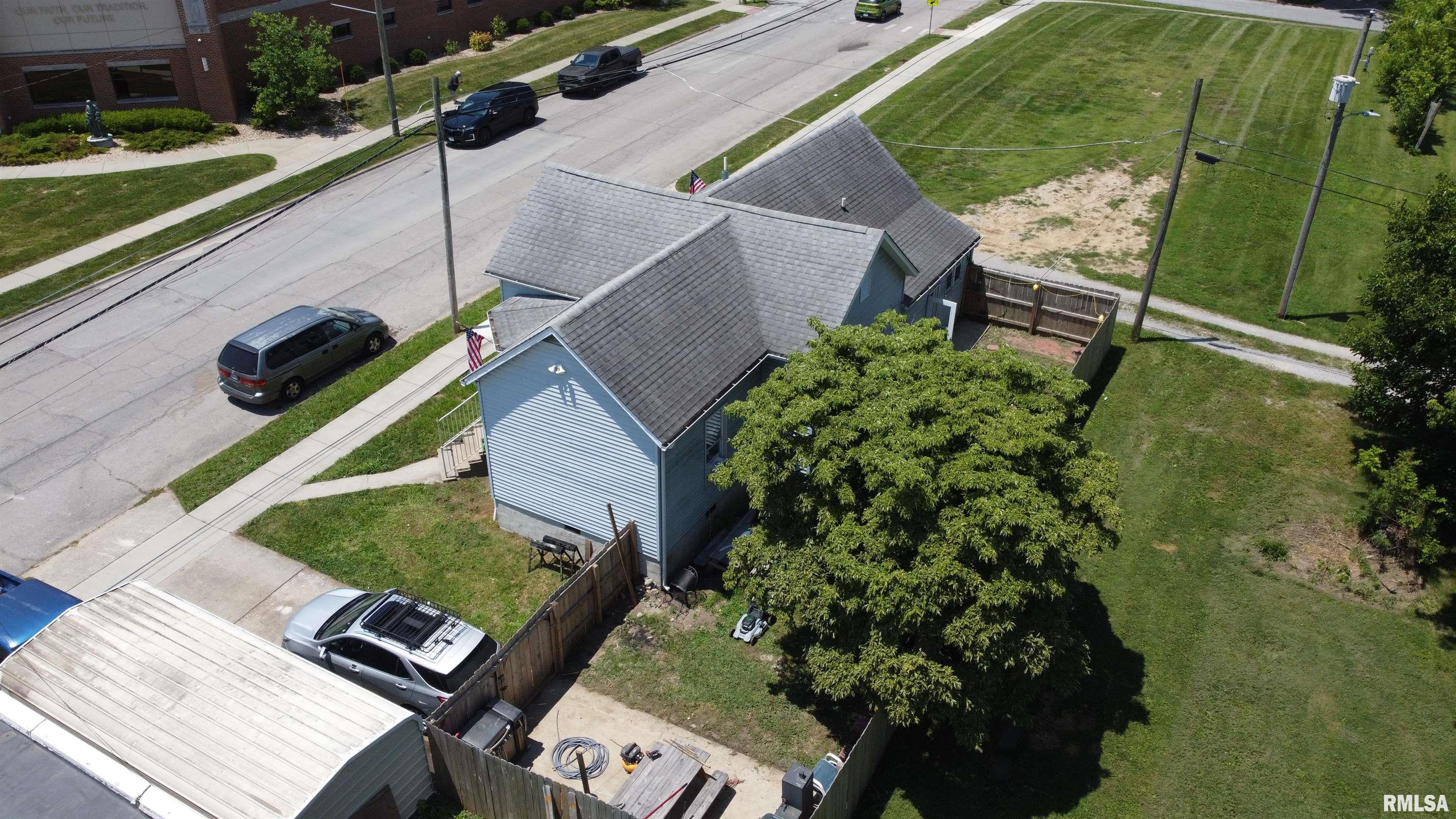 409 West Monroe Street Herrin, IL 62948 - Photo 4 of 24