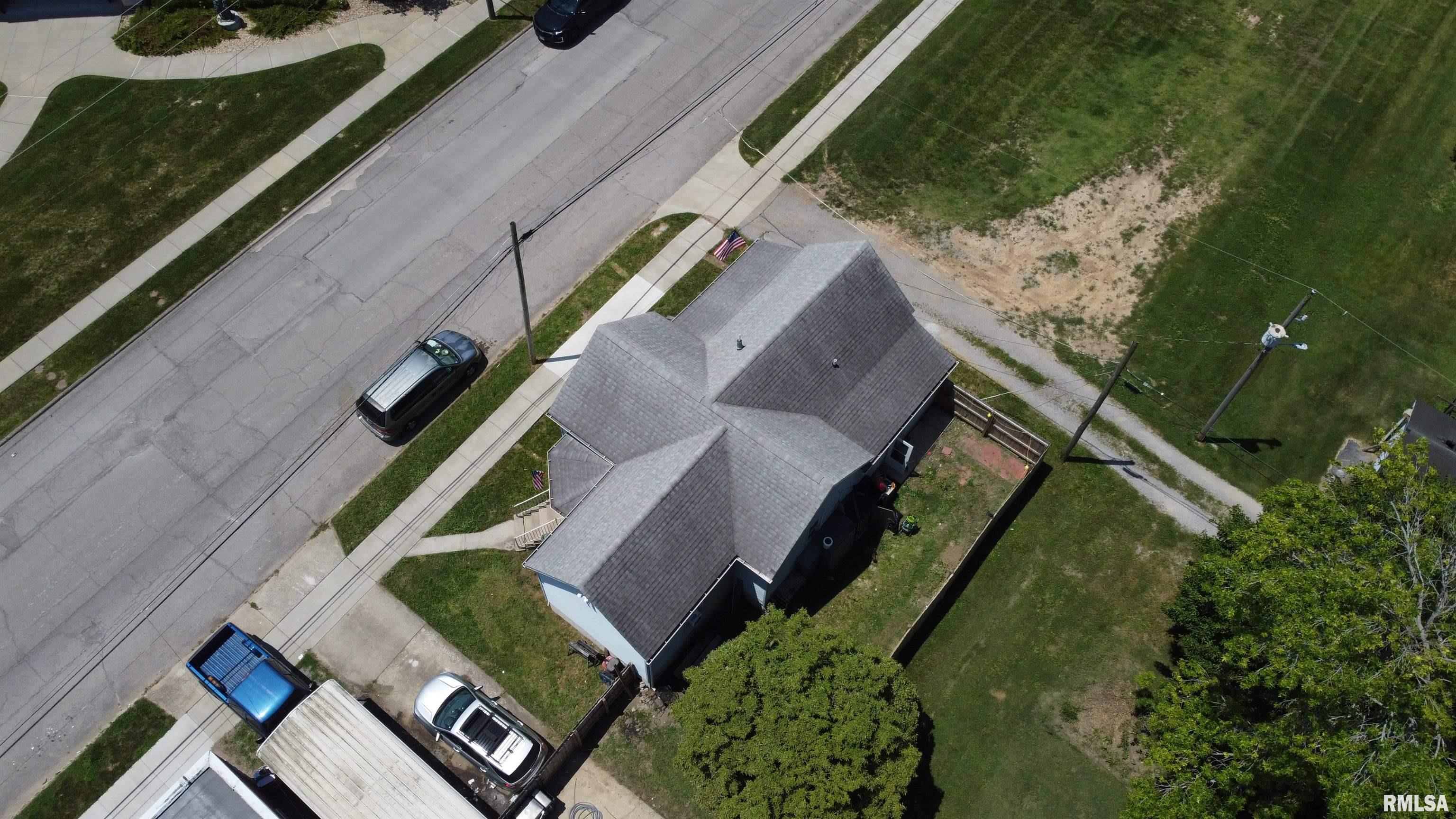 409 West Monroe Street Herrin, IL 62948 - Photo 5 of 24