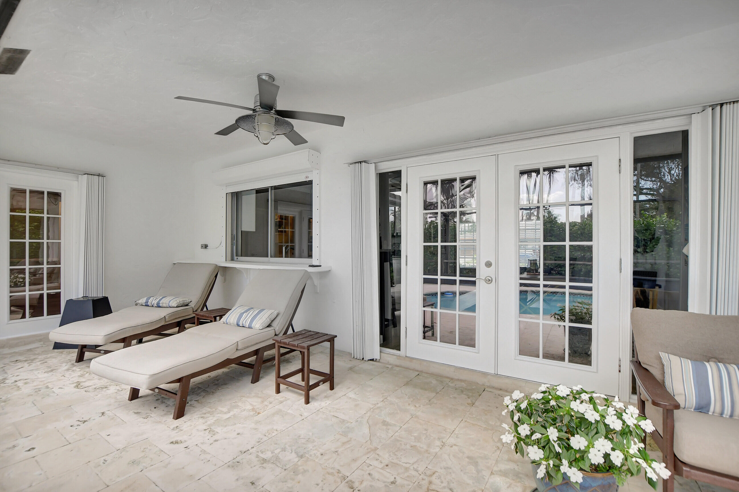 510 Silver Lane Boca Raton, FL 33432 - Photo 16 of 24 a living room with furniture