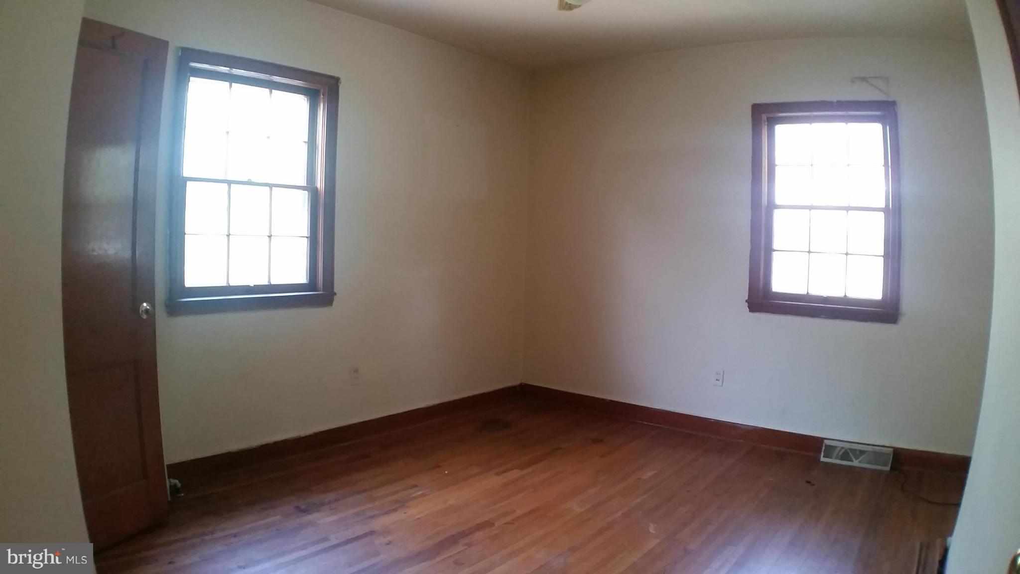139 Johnsons Mill Road Berkeley Springs, WV 25411 - Photo 12 of 21 Interior (General)