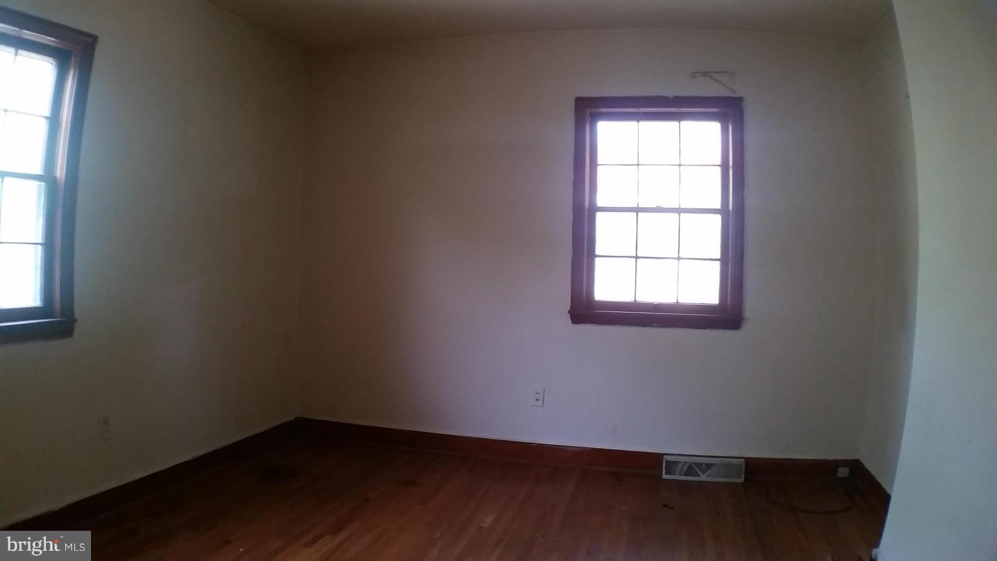139 Johnsons Mill Road Berkeley Springs, WV 25411 - Photo 15 of 21 Interior (General)