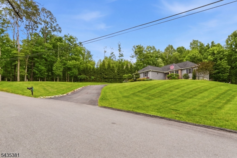 309 Turkey Top Road Port Murray, NJ 07865 - Photo 4 of 45