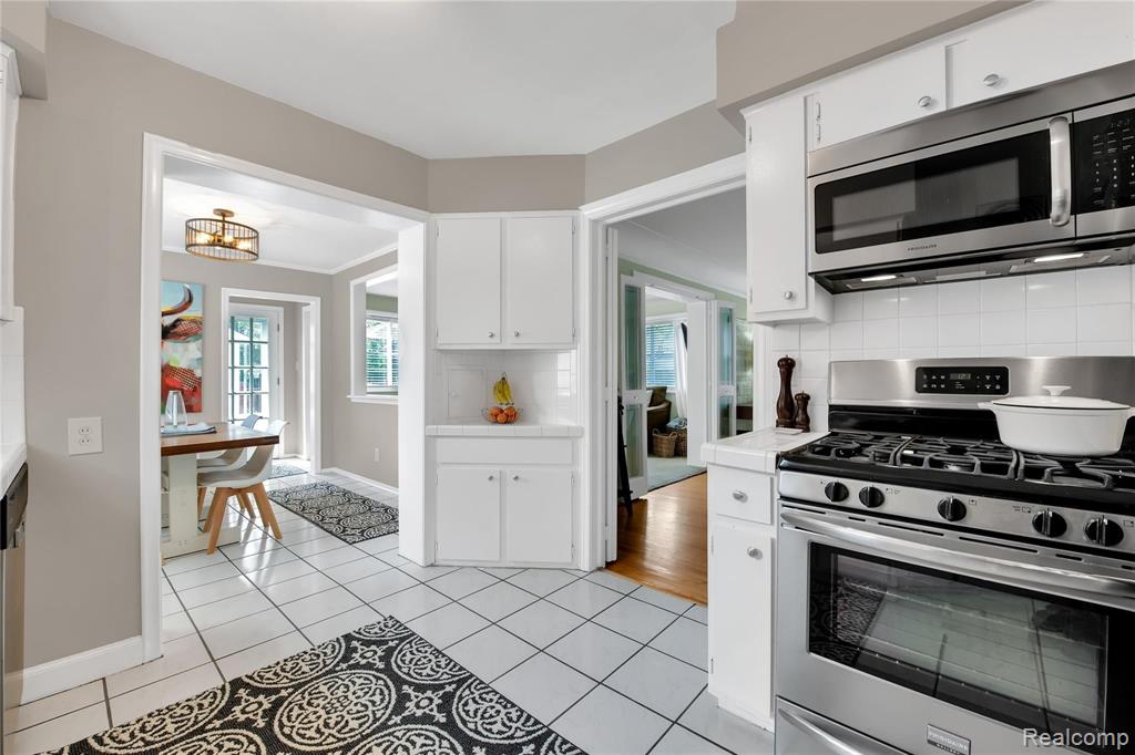 467 Touraine Road Grosse Pointe Farms, MI 48236 - Photo 13 of 25