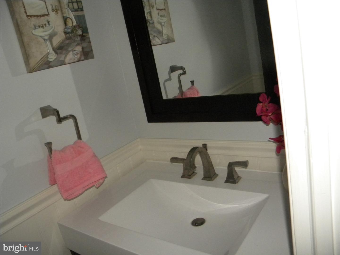 10908 Knights Road Philadelphia, PA 19154 - Photo 5 of 24