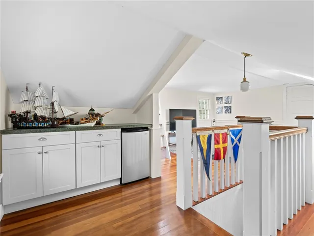 $1,895,000 | 2139 Comd Oliver Hazard Perry Highway, South Kingstown, RI 02879