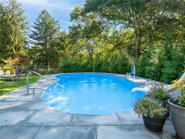 $1,895,000 | 2139 Comd Oliver Hazard Perry Highway, South Kingstown, RI 02879