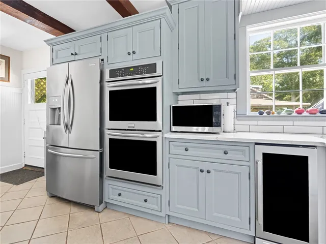 $1,895,000 | 2139 Comd Oliver Hazard Perry Highway, South Kingstown, RI 02879