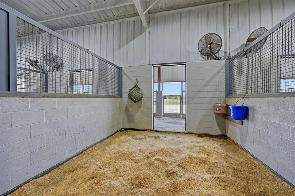 10531 Cole Road Pilot Point, TX 76258 - Photo 19 of 40