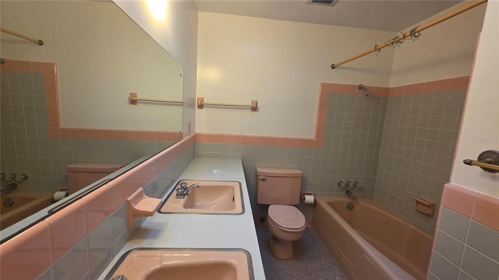 301 Northwest 30th Street Gainesville, FL 32607 - Photo 15 of 18