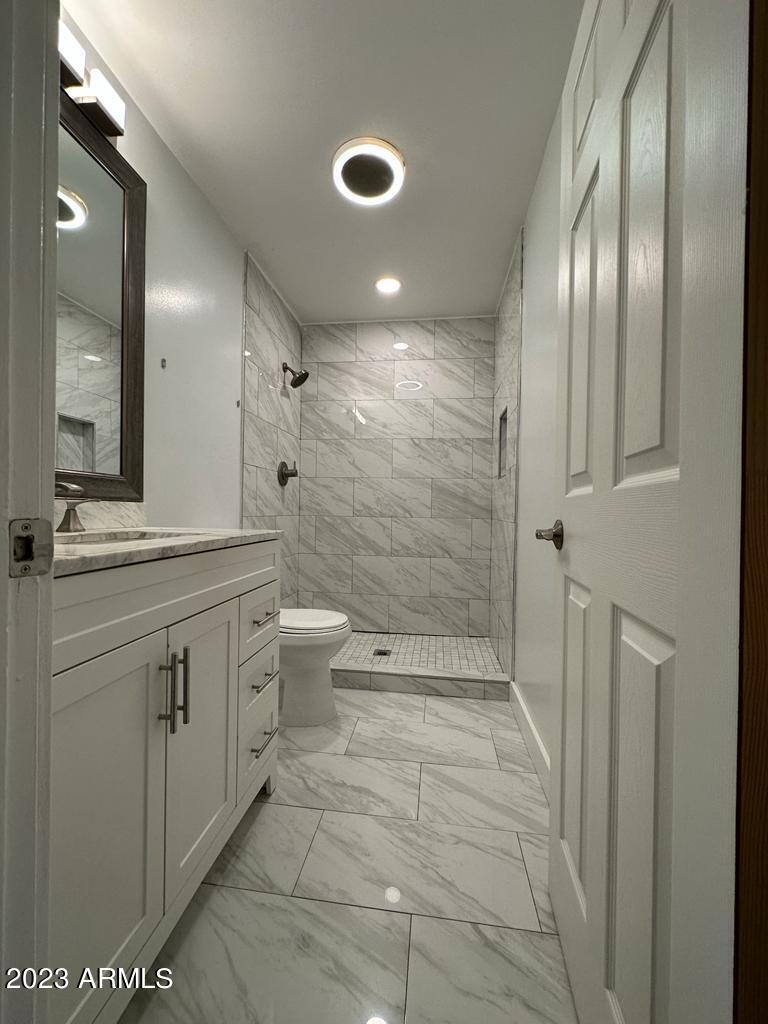 4254 East Vineyard Road Phoenix, AZ 85042 - Photo 38 of 63 IMG-20230820-WA0055
