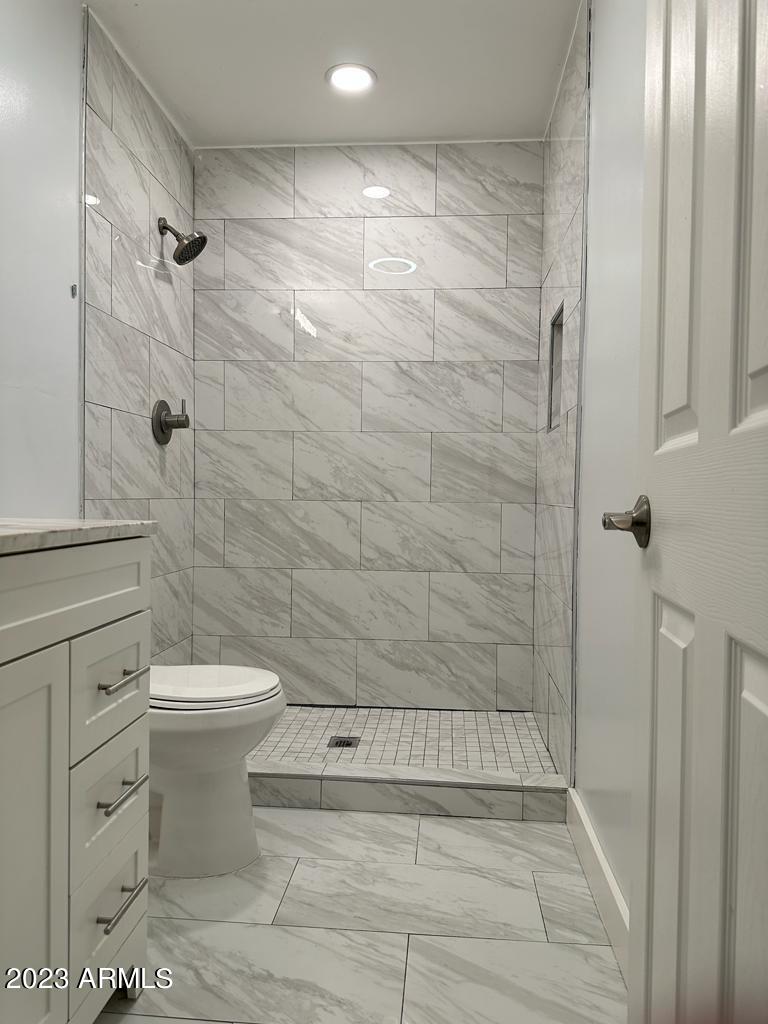 4254 East Vineyard Road Phoenix, AZ 85042 - Photo 39 of 63 IMG-20230820-WA0057