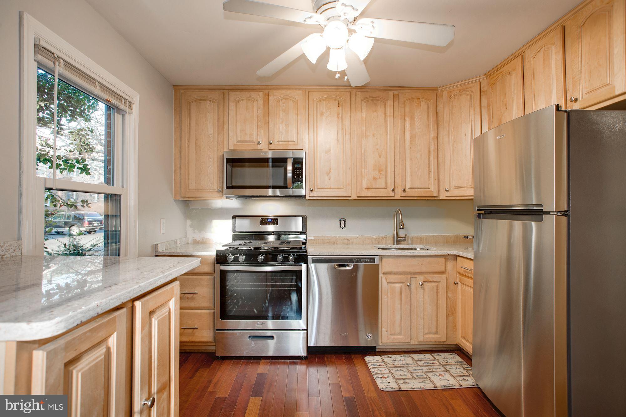 5572 Kendrick Lane Burke, VA 22015 - Photo 2 of 57 Renovated/Upgraded kitchen