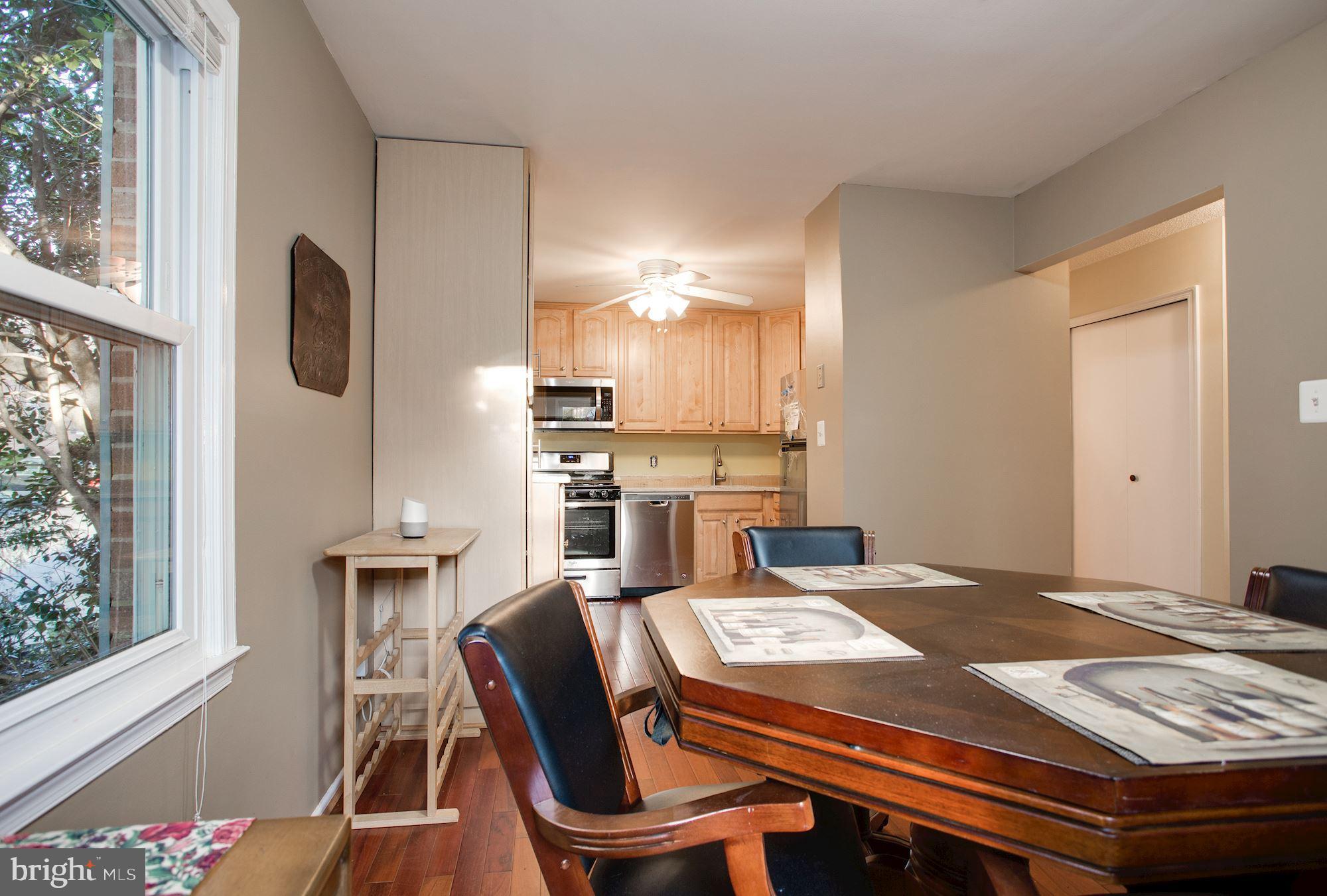 5572 Kendrick Lane Burke, VA 22015 - Photo 17 of 57 Dining Room