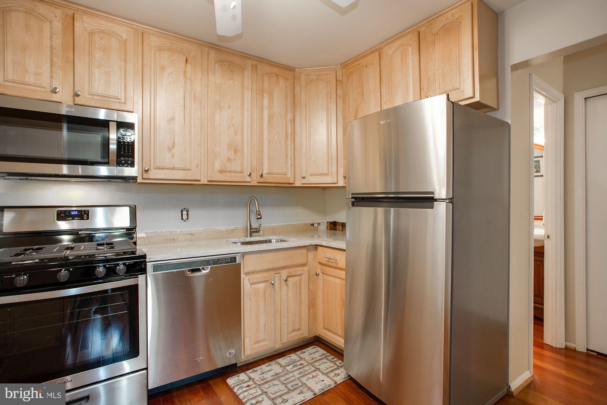 5572 Kendrick Lane Burke, VA 22015 - Photo 21 of 57 Upgraded kitchen