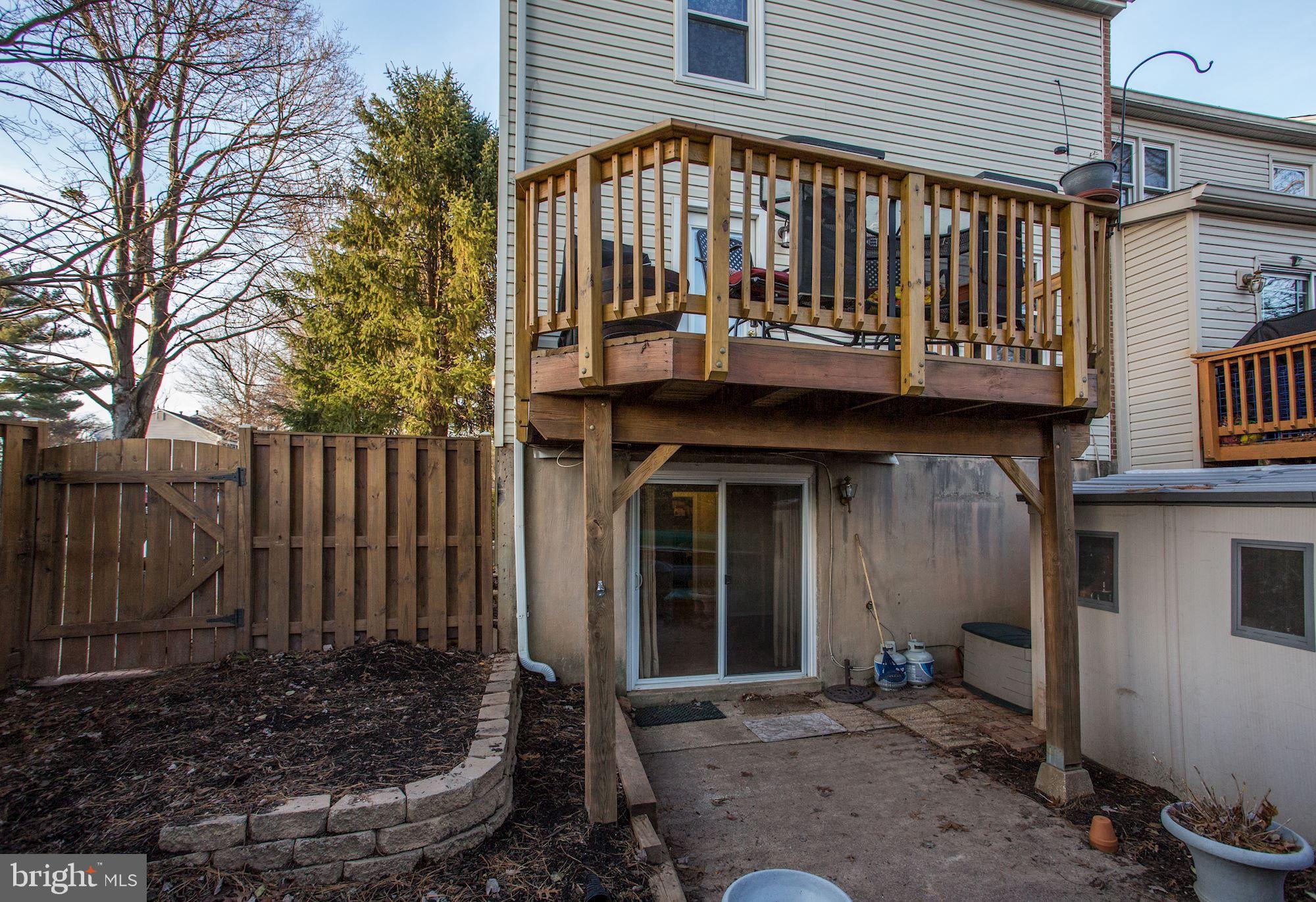 5572 Kendrick Lane Burke, VA 22015 - Photo 50 of 57 Fenced back yard