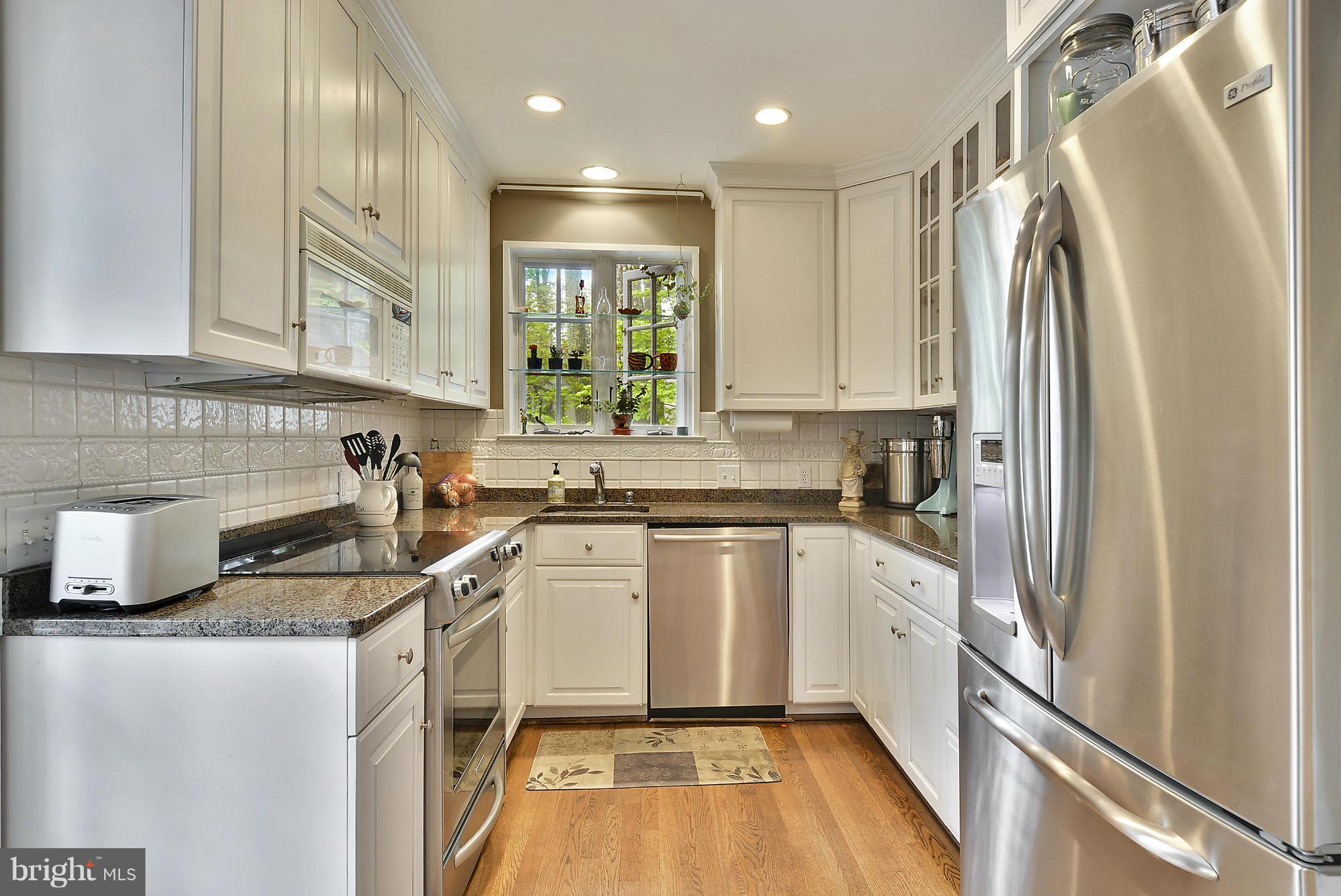 3110 Rolling Road Chevy Chase, MD 20815 - Photo 10 of 28 Kitchen