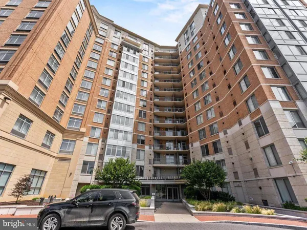 $455,000 | 555 Massachusetts Avenue Northwest, Unit 1307, Washington, DC 20001