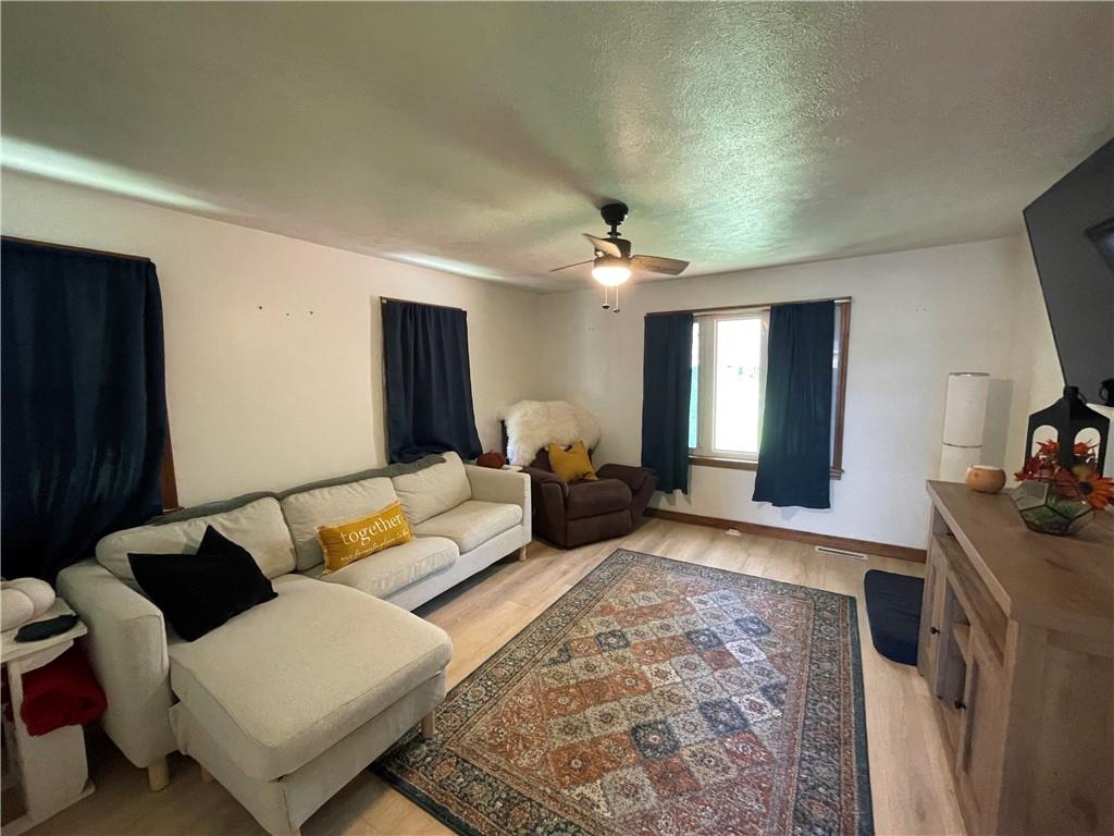 15 Kinsman Road Greenville, PA 16125 - Photo 3 of 34