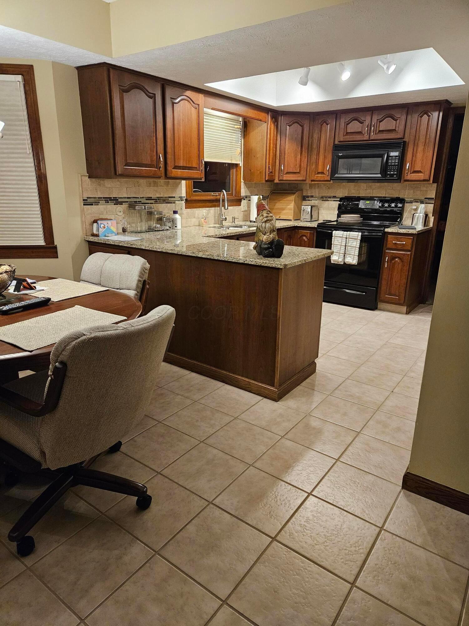 7918 Sethwick Road Dublin, OH 43016 - Photo 12 of 20 3 Kitchen