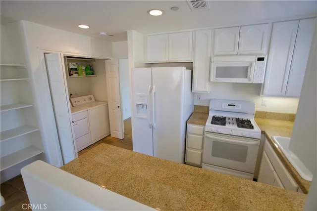 $2,400 | 108 Avenida Buena Ventura, Unit B, San Clemente, CA 92672