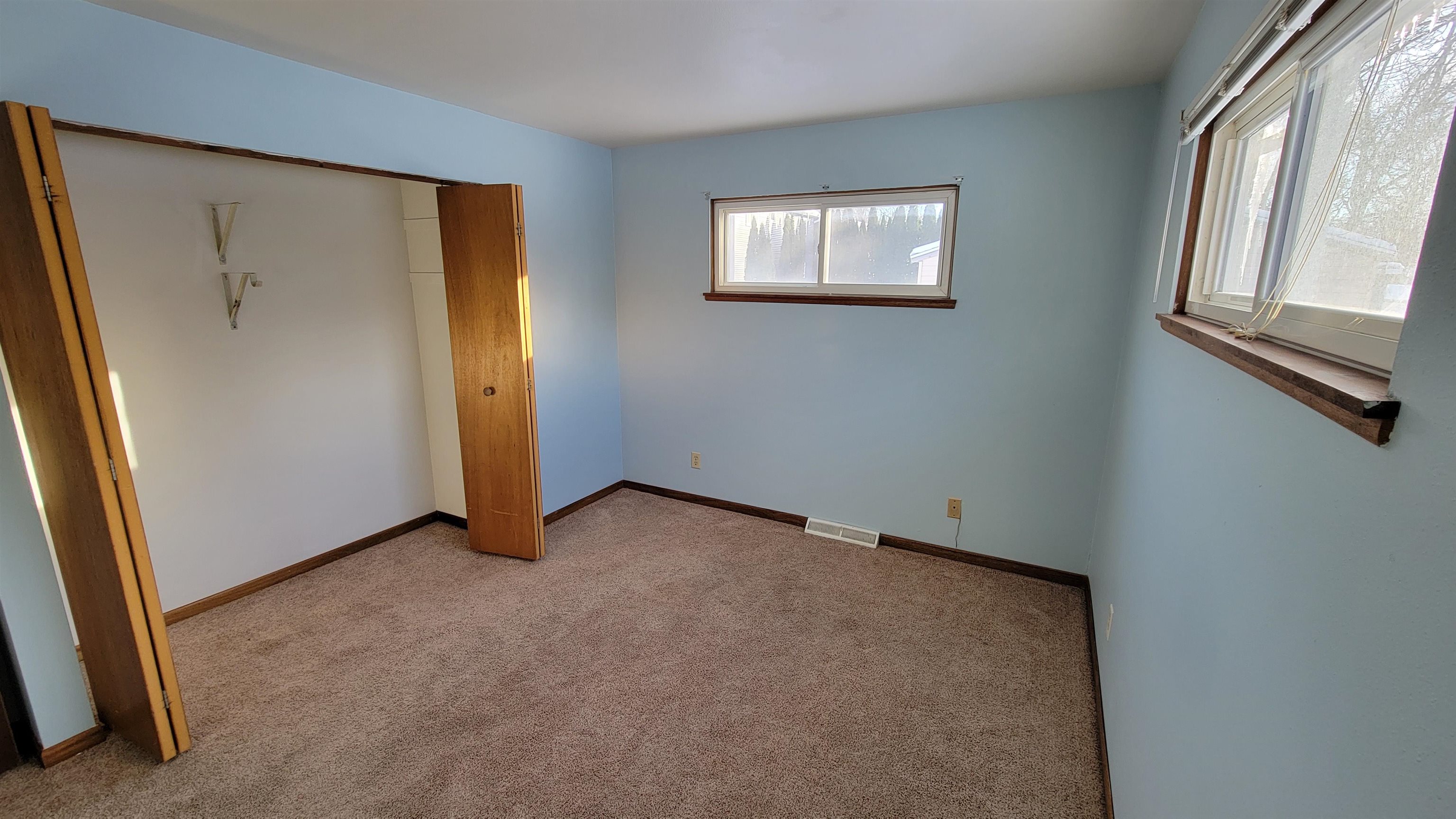 4015 Claire Street Madison, WI 53716 - Photo 12 of 23