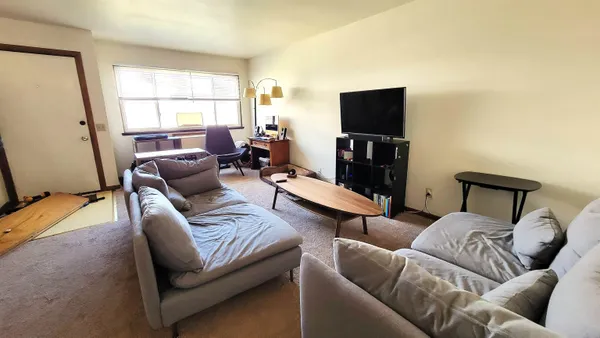 $1,445 | 4015 Claire Street, Madison, WI 53716