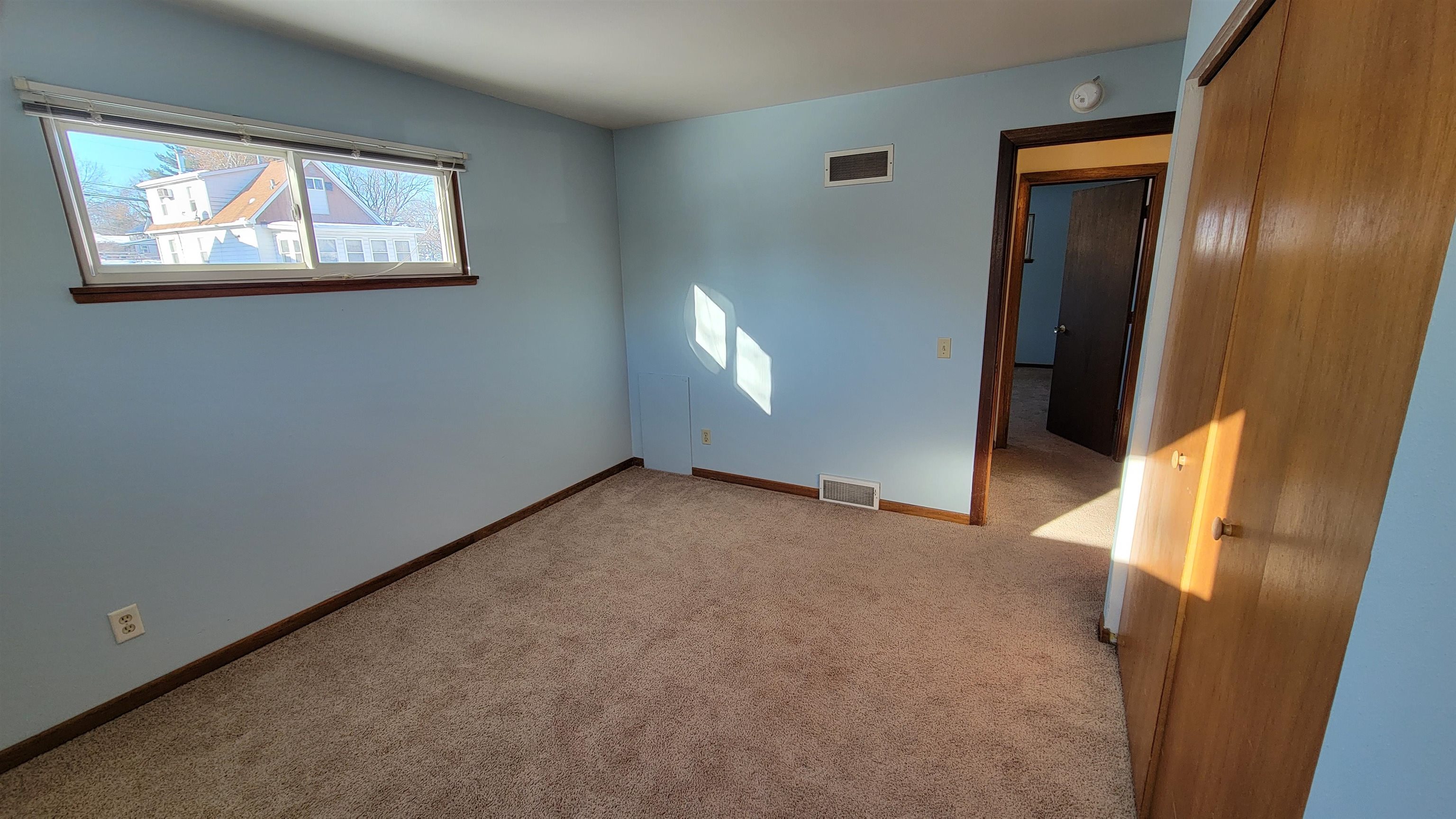 4015 Claire Street Madison, WI 53716 - Photo 10 of 23